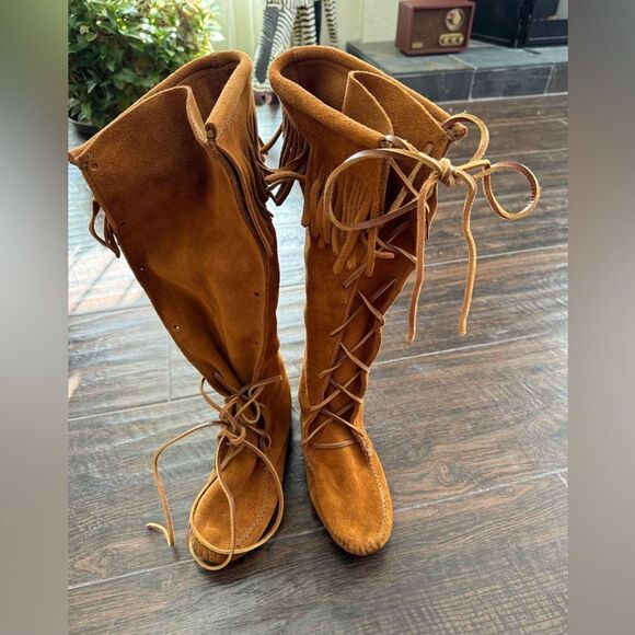 Minnetonka knee high fringe suede moccasins - Picture 1 of 6